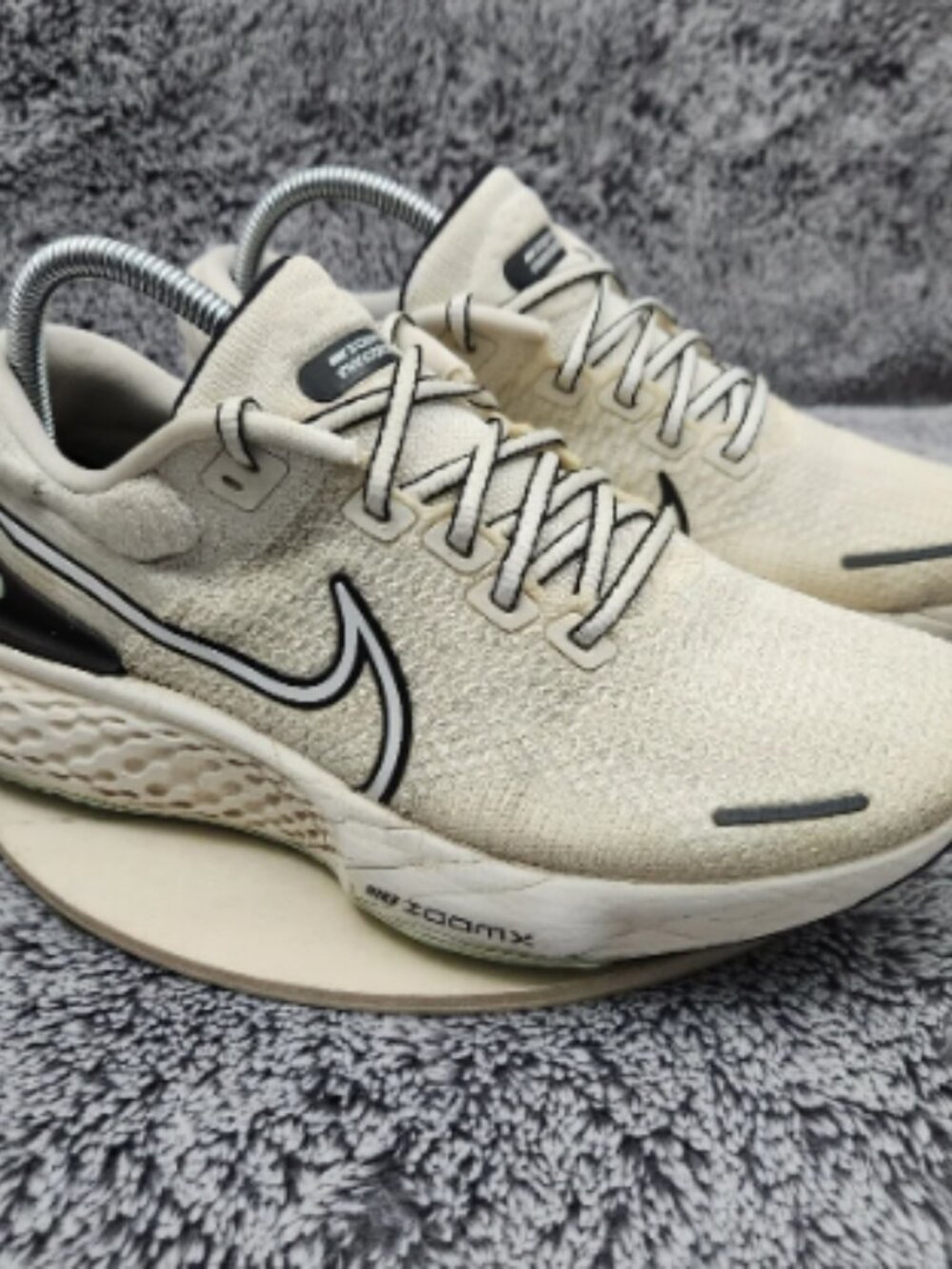 Nike ZoomX Invincible Run Flyknit 2 Shoes Men's Size 8